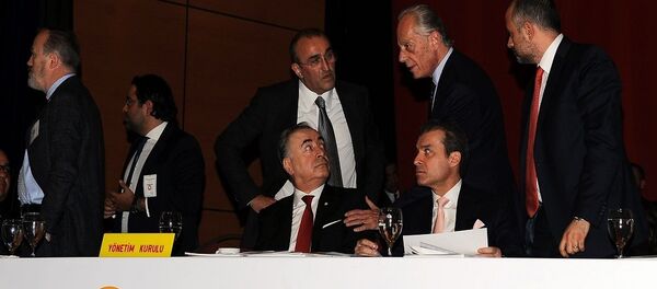 Galatasaray’ın Lütfi Kırdar Kongre Merkezi Anadolu Auditorium Toplantı Salonu'nda yapılan olağan genel kurulu - Sputnik Türkiye