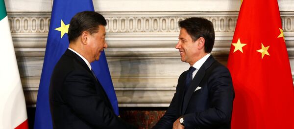 Çin Devlet Başkanı Şi Cinping- İtalya Başbakanı Guiseppe Conte - Sputnik Türkiye