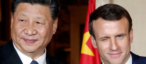 Şi Cinping ile Emmanuel Macron Şi Cinping ile Emmanuel Macron - Sputnik Türkiye