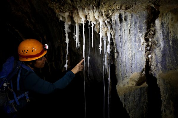 Dünyanın ‘en uzun tuz mağarası’ İsrail’de keşfedildi. - Sputnik Türkiye