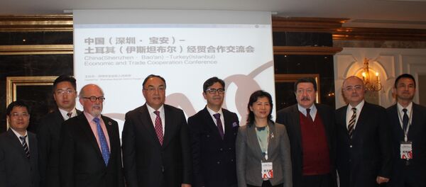 İstanbul'da gerçekleştirilen Türkiye-Çin: Akıllı Şehir Mühendisliğinin Yerel Kalkınmaya Etkileri’ konferansında İstanbul Vali Yardımcısı İsmail Gültekin, SEDEFED Yönetim Kurulu Başkanı Ali Avcı ve Çin Shenzhen Bao’an Yerel Hükümeti Belediye Başkanı Guo Ziping katıldı. - Sputnik Türkiye