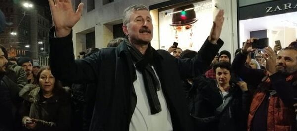 Alper Taş - Sputnik Türkiye