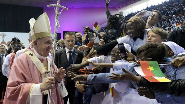 Fas'ı ziyaret eden Papa Franciscus, başkentte Rabat Katedrali'nde ayin yönetti. - Sputnik Türkiye