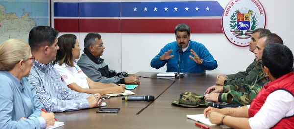 Venezüella Devlet Başkanı Nicolas Maduro, hükümet üyeleriyle yaptığı toplantıda konuşuyor. - Sputnik Türkiye