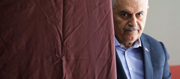 Binali Yıldırım, 31 Mart yerel seçim, oy - Sputnik Türkiye