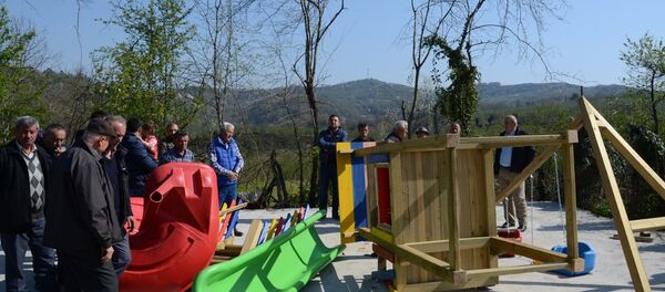 Muhtarlığı kazanamayınca oyun parkını söktü - Sputnik Türkiye