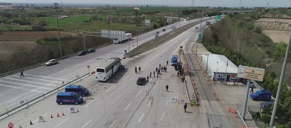 'Kaçak göçmenler Edirne'de toplanacak' iddiası polisleri teyakkuza geçirdi 'Kaçak göçmenler Edirne'de toplanacak' iddiası polisleri teyakkuza geçirdi - Sputnik Türkiye