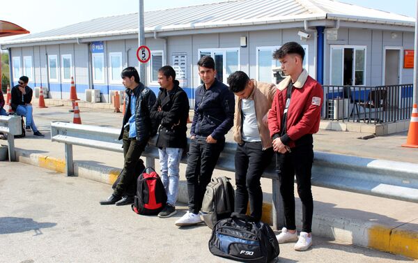 'Kaçak göçmenler Edirne'de toplanacak' iddiası polisleri teyakkuza geçirdi - Sputnik Türkiye