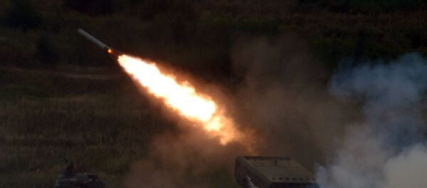  'Cehennem silahı' olarak da anılan TOS-1A 'Solntsepek' - Sputnik Türkiye