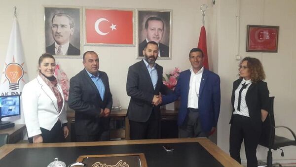 DSP’den seçilen belediye meclis üyeleri AK Parti'ye geçti - Sputnik Türkiye