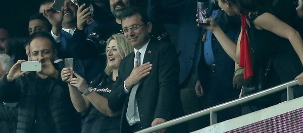 Beşiktaş ile Medipol Başakşehir maçı, Ekrem İmamoğlu - Sputnik Türkiye