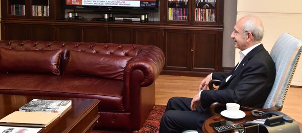 Kılıçdaroğlu, mazbataya ilişkin gelişmeleri böyle izledi - Sputnik Türkiye