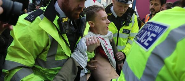Extinction Rebellion’ın Londra’da merkezi noktalarda gerçekleştirdiği işgal eylemleri - Sputnik Türkiye