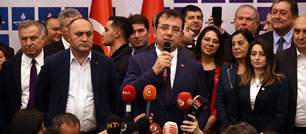 İstanbul Büyükşehir Belediye Başkanı Ekrem İmamoğlu 3 - Sputnik Türkiye