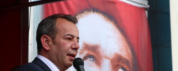 Tanju Özcan - Sputnik Türkiye