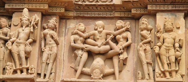 Kama Sutra'nın heykellere işlendiği Hindistan'daki Khajuraho Tapınakları, UNESCO Dünya Mirası listesinde - Sputnik Türkiye
