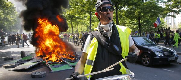 Sarı Yelekler Sarı Yelekler - Sputnik Türkiye