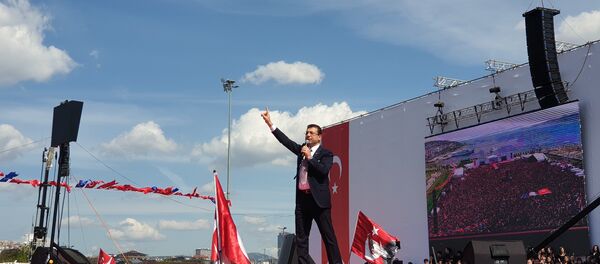 İstanbul Büyükşehir Belediyesi (İBB) Başkanı Ekrem İmamoğlu’nun Maltepe’deki ‘İstanbul’a Yeni Bir Başlangıç Buluşması’ - Sputnik Türkiye