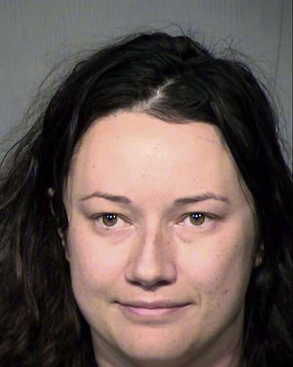 ABD'nin Phoneix kentinde Jacqueline Ades, geçtiğimiz yıl internette tanıştığı ve sadece bir kez buluştuğu adama 159 bin mesaj gönderdi. ABD'nin Phoneix kentinde Jacqueline Ades, geçtiğimiz yıl internette tanıştığı ve sadece bir kez buluştuğu adama 159 bin mesaj gönderdi. - Sputnik Türkiye