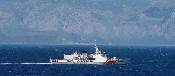 ‘Yunanistan, Türkiye’nin Ege Denizi’ndeki ihlallerin listesini ABD’ye teslim etti’ - Sputnik Türkiye