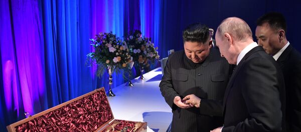 Kim Jong-Un - Vladimir Putin - Sputnik Türkiye