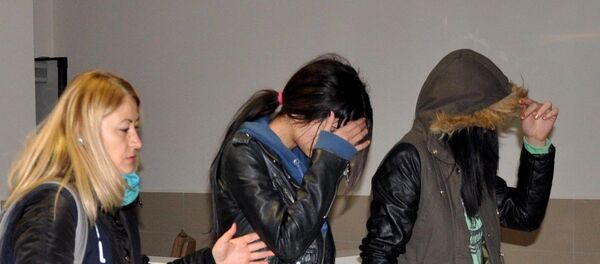 Dayak görüntülerini kaydedip, paylaşan üniversiteli kızlar - Sputnik Türkiye