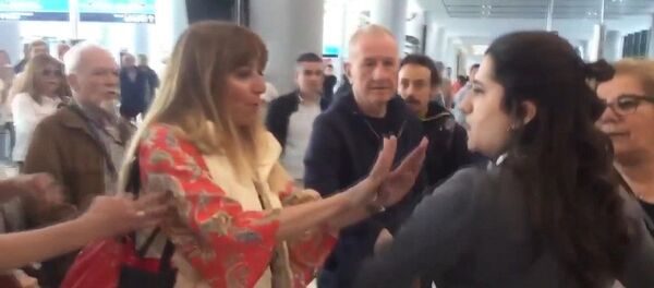 İstanbul Havalimanı'nda rötar kavgası - Sputnik Türkiye