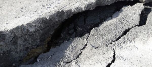 Esenyurt’ta yol çöktü: Çevredeki binalar boşaltıldı - Sputnik Türkiye