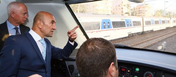 Tunç Soyer - tren - Sputnik Türkiye