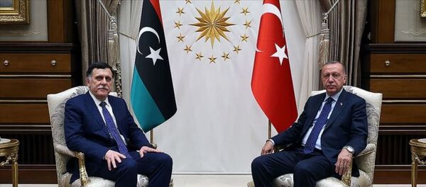 Cumhurbaşkanı Recep Tayyip Erdoğan, Libya Ulusal Mutabakat Hükümeti (UMH) Başkanlık Konseyi Başkanı Fayiz es-Serrac - Sputnik Türkiye
