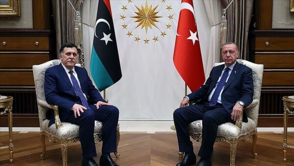 Cumhurbaşkanı Recep Tayyip Erdoğan, Libya Ulusal Mutabakat Hükümeti (UMH) Başkanlık Konseyi Başkanı Fayiz es-Serrac - Sputnik Türkiye