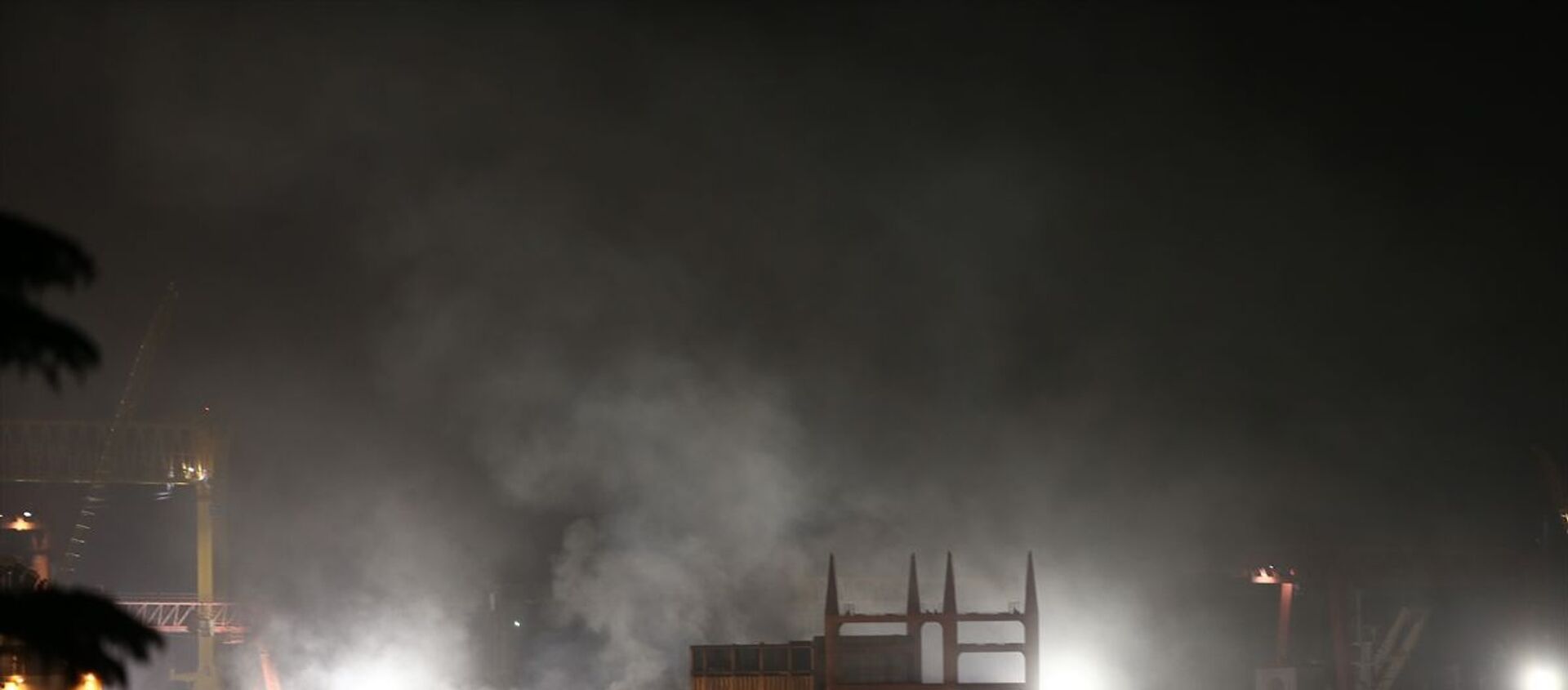 Tuzla'da tersane yangını - Sputnik Türkiye, 1920, 30.04.2019