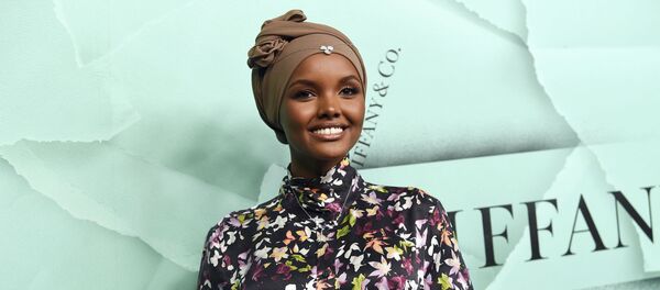 Somali asıllı Amerikalı Müslüman model Halima Aden - Sputnik Türkiye