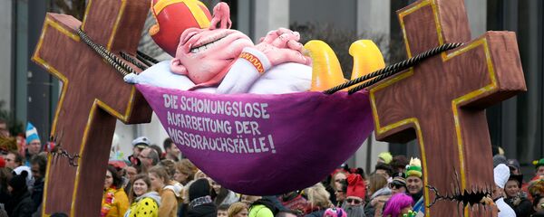 Almanya'da kilise bünyesinde yaşanan çocuk tacizleri protesto edildi. Almanya'da kilise bünyesinde yaşanan çocuk tacizleri protesto edildi. - Sputnik Türkiye