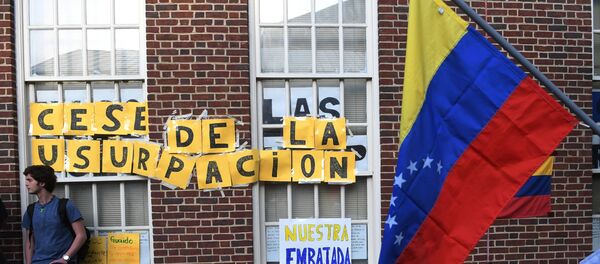 Venezüella Dışişleri Bakanı Arreaza: ABD hükümeti, Washington'daki elçilik binamızı korumalı - Sputnik Türkiye