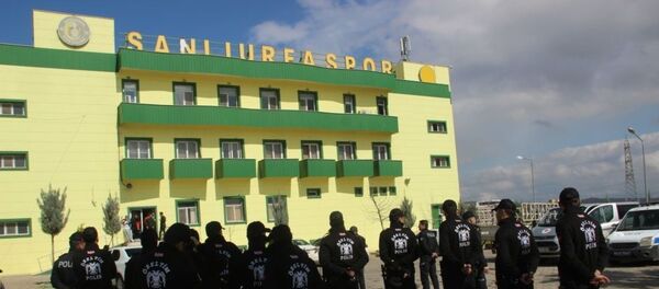 Şanlıurfaspor'a kamp masraflarını ödemediği gerekçesiyle haciz geldi Şanlıurfaspor'a kamp masraflarını ödemediği gerekçesiyle haciz geldi - Sputnik Türkiye