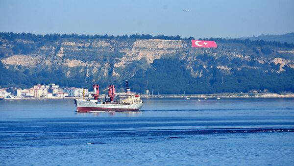 Rus askeri kargo gemisi, Çanakkale Boğazı'ndan geçti - Sputnik Türkiye