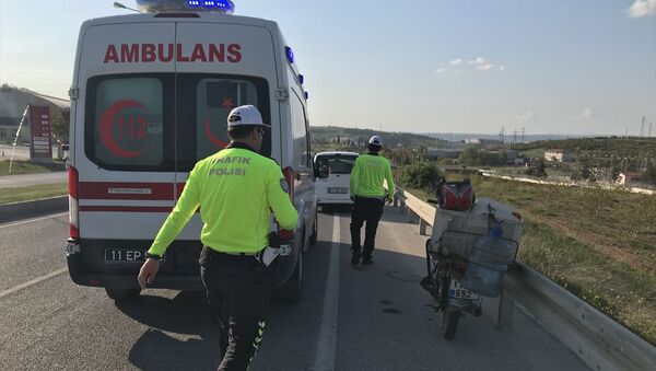 Bilecik'te bir motosiklet sürücüsü, hasarlı kazaya karıştıktan 3 saat sonra geçirdiği ikinci kazada yaralandı. - Sputnik Türkiye