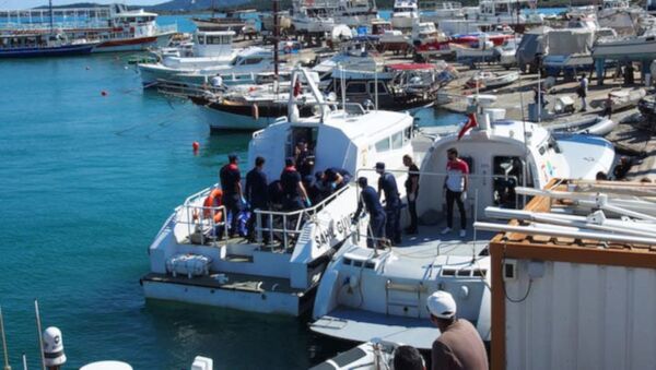 Ayvalık’ta göçmen taşıyan tekne battı: Dokuz kişi hayatını kaybetti - Sputnik Türkiye