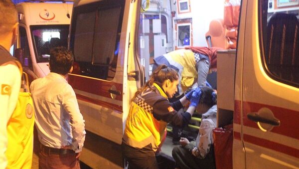 Fatih Yedikule'de binanın tabanı çöktü: 1’i çocuk 5 kişi yaralandı - Sputnik Türkiye