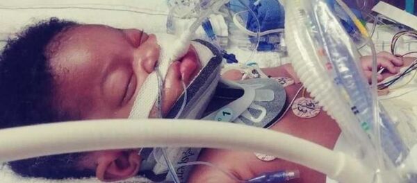 Video oyununda kaybeden baba, bir aylık bebeğini döverek öldürdü - Sputnik Türkiye