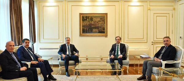 İçişleri Bakanlığı tarafından İstanbul Büyükşehir Belediye (İBB) Başkan Vekili olarak görevlendirilen İstanbul Valisi Ali Yerlikaya, görevine başladı. - Sputnik Türkiye