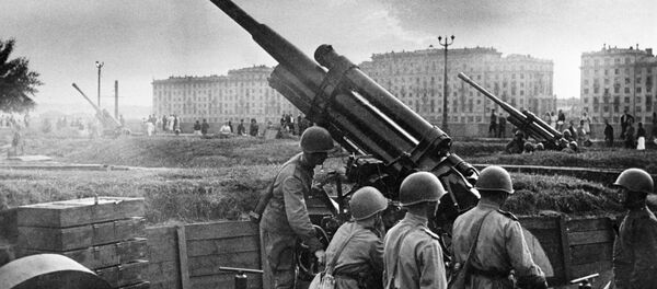 2. Dünya Savaşı döneminde ve günümüzde Moskova görüntüleri 2. Dünya Savaşı döneminde ve günümüzde Moskova görüntüleri - Sputnik Türkiye