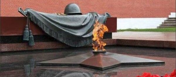 Rusya'nın İstanbul Başkonsolosluğu'nda Sovyetler'in Naziler'e karşı zaferinin 74. yıldönümü kutlandı  - Sputnik Türkiye