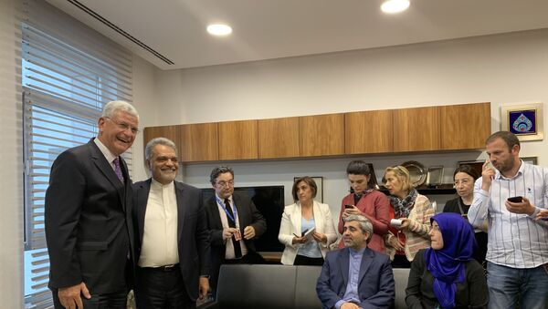 TBMM Dışişleri Komisyonu Başkanı Volkan Bozkır, İran Ankara Büyükelçisi Mohammad Farazmand - Sputnik Türkiye