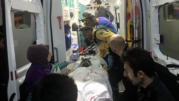 Ardahan'daki bir köyde taş ocağında yaşanan patlamada 4 kişi ağır yaralandı. - Sputnik Türkiye