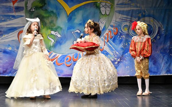 ‘Hayal Etme Zamanı’ festivalinde çocuklar birçok alanda yeteneklerini gösterdiler - Sputnik Türkiye