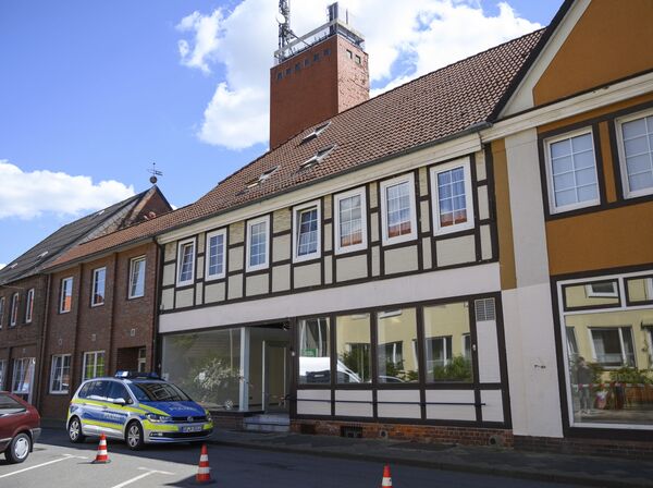 Almanya'da arbalet ölümleri: İki ceset daha bulundu, medya 'Ortaçağ tarikatını' işaret etti Almanya'da arbalet ölümleri: İki ceset daha bulundu, medya 'Ortaçağ tarikatını' işaret etti - Sputnik Türkiye