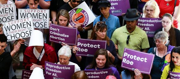 ABD'de kürtajı yasaklayan yasa tasarıları protesto ediliyor. - Sputnik Türkiye