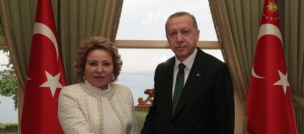 Türkiye Cumhurbaşkanı Recep Tayyip Erdoğan, Vahdettin Köşkü'nde Rusya Federasyon Konseyi Başkanı Valentina Matviyenko'yu kabul etti. - Sputnik Türkiye